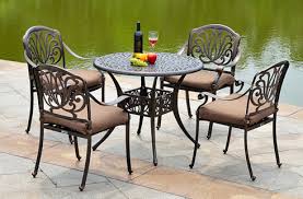 b&agrave;n ghế ngo&agrave;i trời